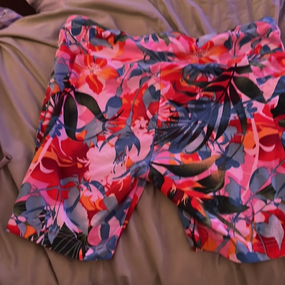 Summer Biker Shorts - Picture 2 of 2